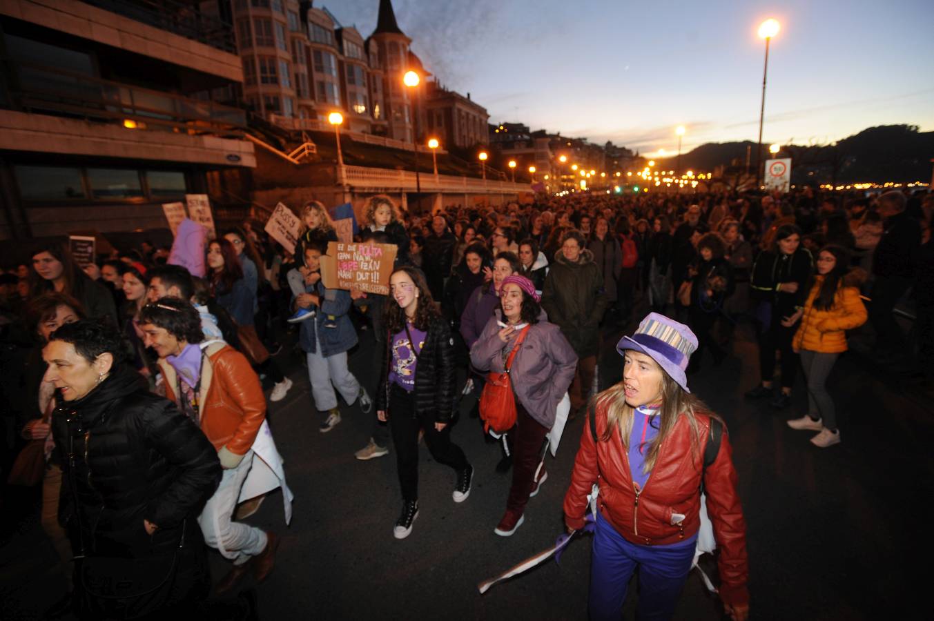 San Sebastián ha sido el lugar en el que las mujeres han reclamado sus derechos con motivo del 8M. 