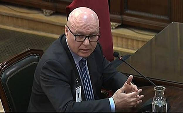 El jefe de la comisaría general de planificación de seguridad de los Mossos, Emilio Quevedo, durante su declaración como testigo en el juicio del procés. 