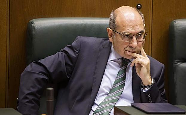 El consejero de Salud, Jon Darpón. 