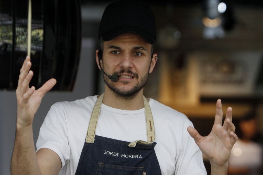 Morera atribuye la actual mala reputación del producto a «panes hechos en un par de horas, con ingredientes refinados y sin fibra, además de estar cargados de azúcar y grasa».