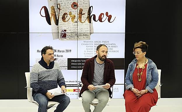 De izquierda a derecha Ángel Pazos, Denis Itxaso, y Goizane Álvarez. 