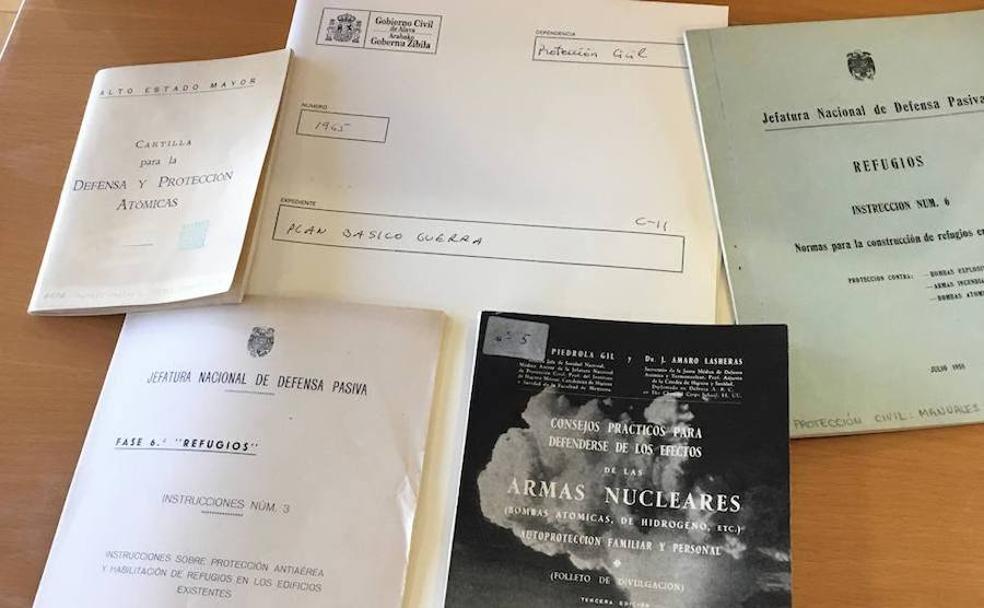Algunos de los documentos sobre guerra nuclear que se guardan en el Archivo Histórico Provincial