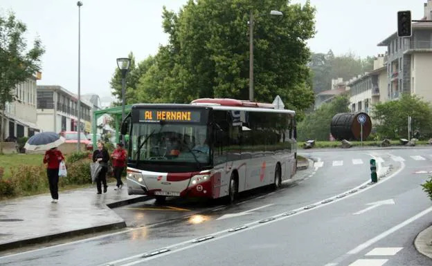 Aplazados los paros en los servicios de bus los sábados a sidrerías de Hernani y Astigarraga