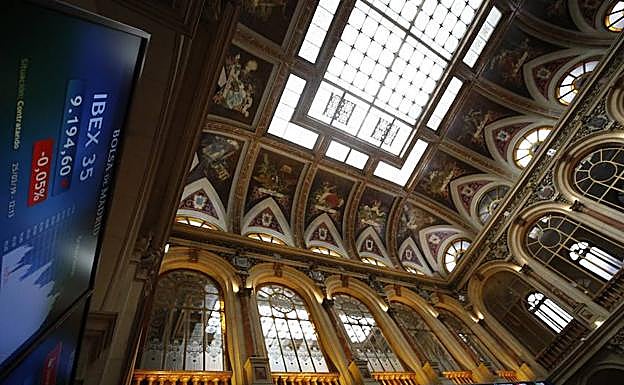Vista de un panel de la Bolsa de Madrid. 