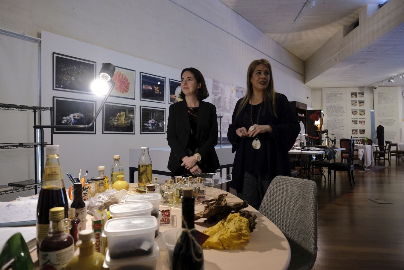 San Telmo y Tabakalera inauguran dos exposiciones que retratan la evolución de la sociedad vasca a través del chef donostiarra y la Nueva Cocina Vasca
