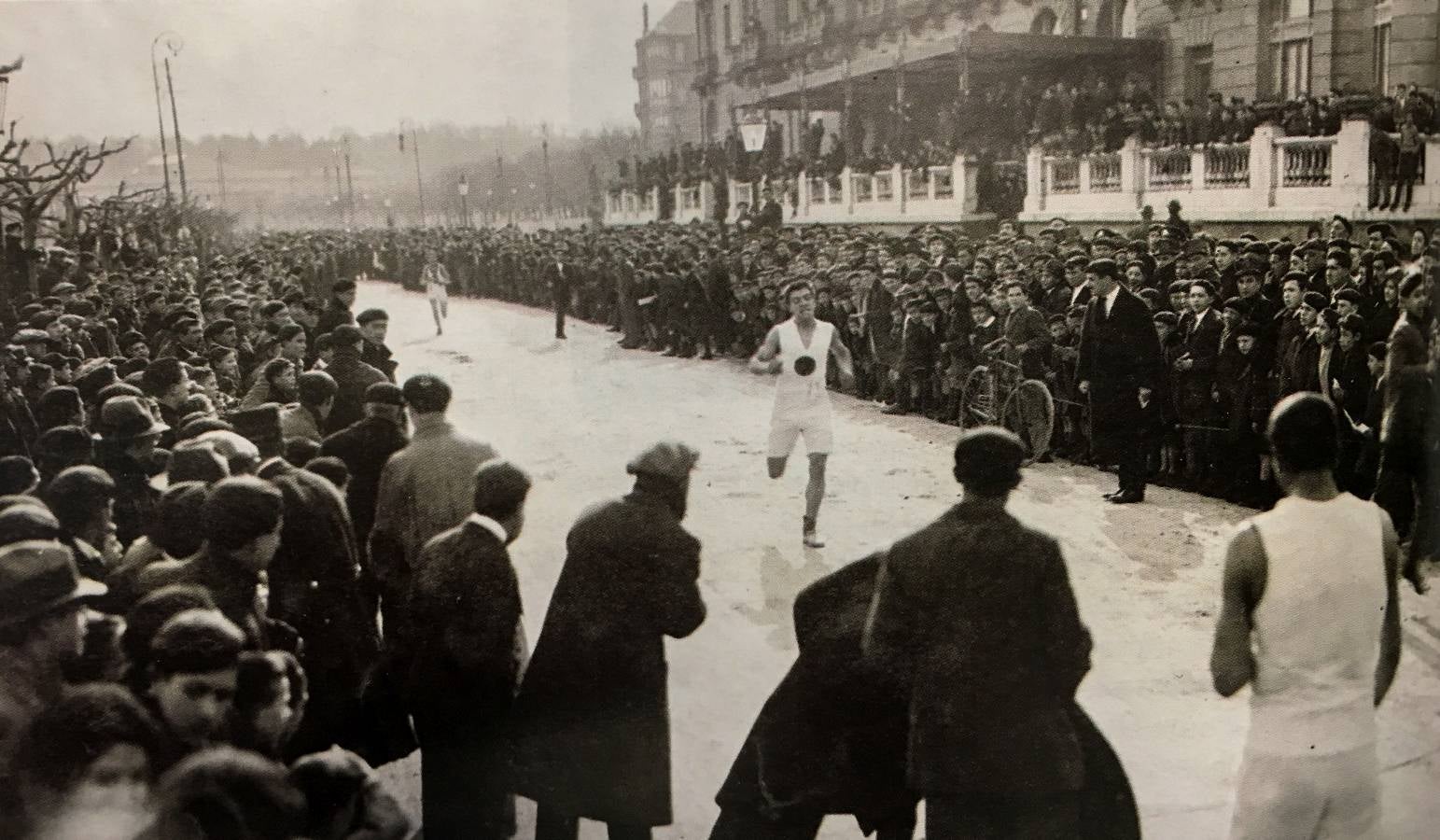El 30 de marzo del año 1919, la Behobia-San Sebastián se disputó por primera vez. Desde entonces, la carrera ha tenido 54 ediciones en tres etapas diferentes.