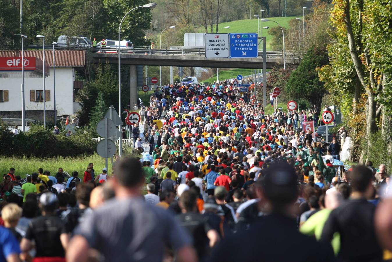 El 30 de marzo del año 1919, la Behobia-San Sebastián se disputó por primera vez. Desde entonces, la carrera ha tenido 54 ediciones en tres etapas diferentes.