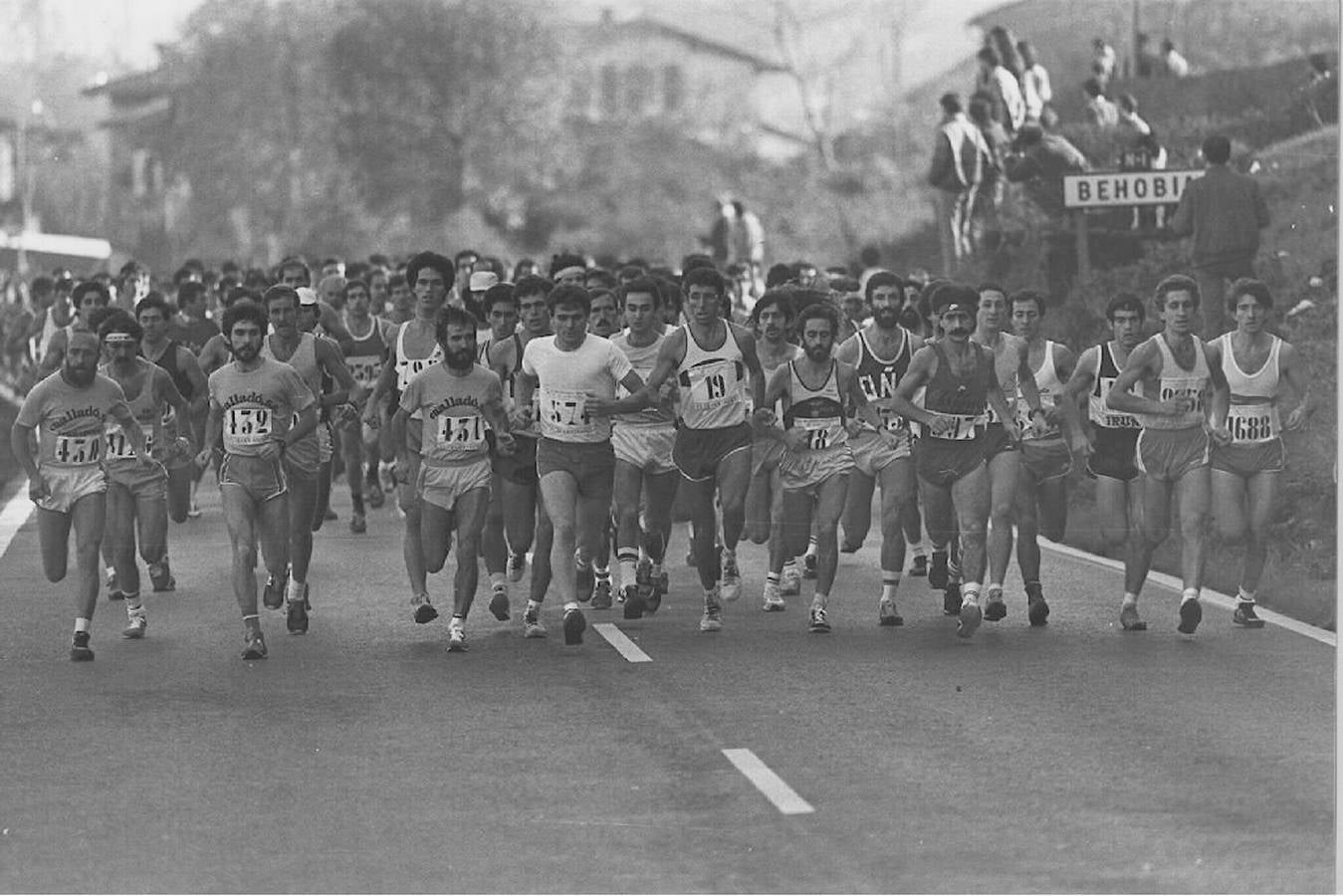 El 30 de marzo del año 1919, la Behobia-San Sebastián se disputó por primera vez. Desde entonces, la carrera ha tenido 54 ediciones en tres etapas diferentes.