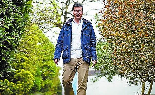 Ignacio Villameriel camina como en los kilómetros recorridos para su libro sobre el camino. 