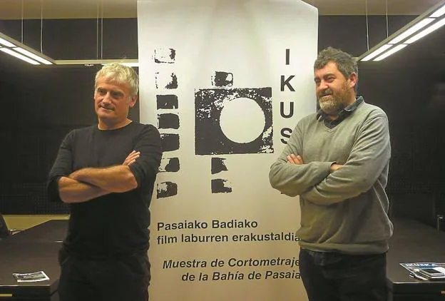 Protagonista. Telmo Esnal, a la derecha, junto al también cineasta Asier Altuna. 