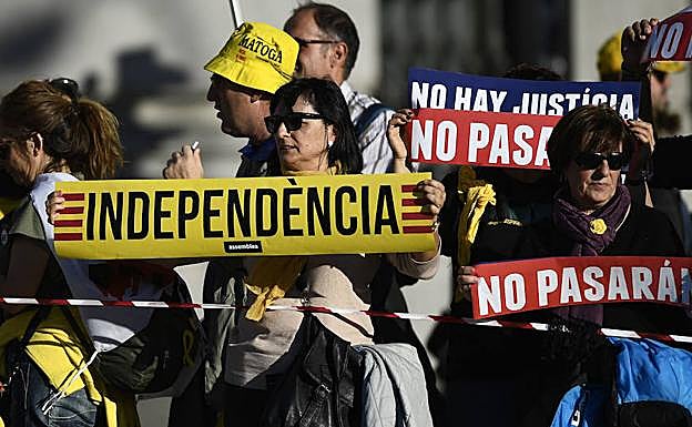 Manifestantes independentistas. 