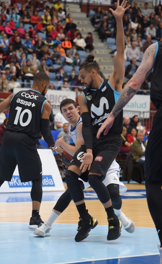 Illunbe es el escenario donde se miden estos dos equipos situados en la parte baja de la tabla. 