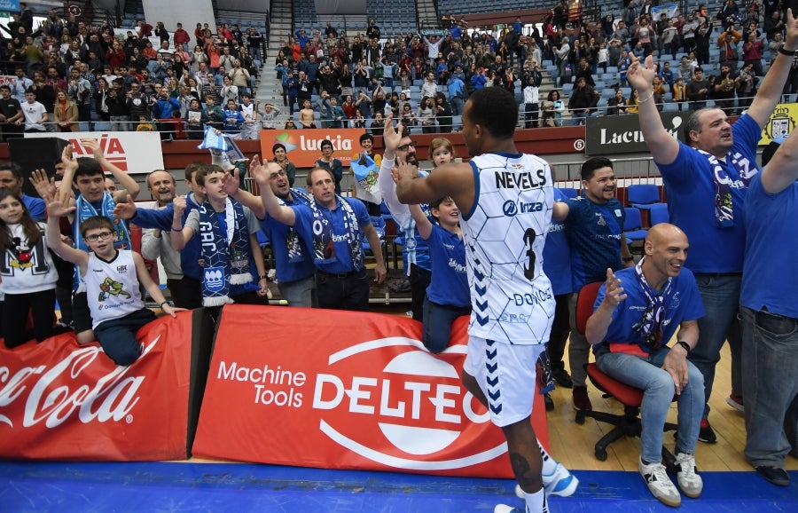 Illunbe es el escenario donde se miden estos dos equipos situados en la parte baja de la tabla. 