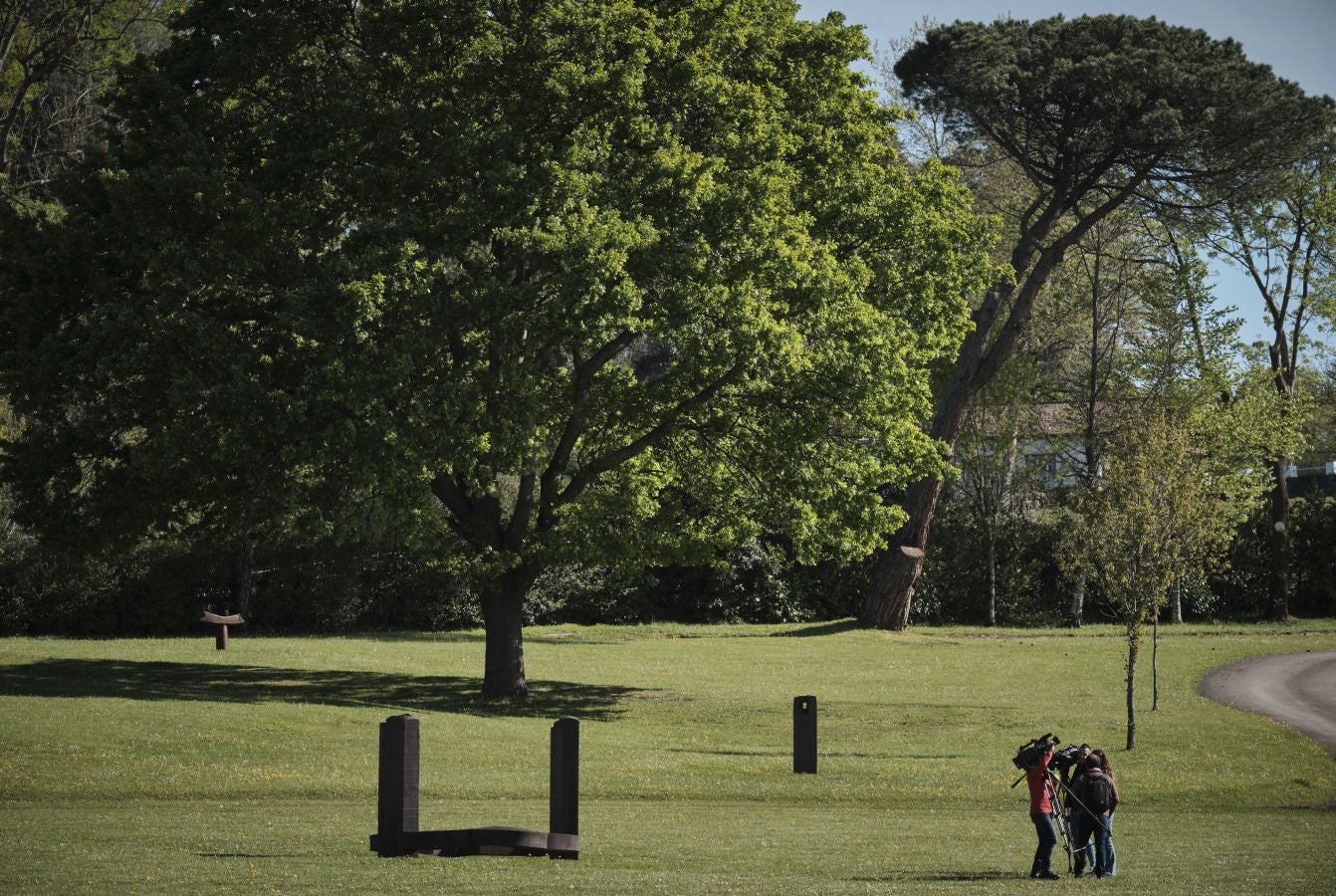 Los responsables del remodelado museo de Zabalaga presentan las nuevas instalaciones y la exposición inaugural antes de su reapertura al público