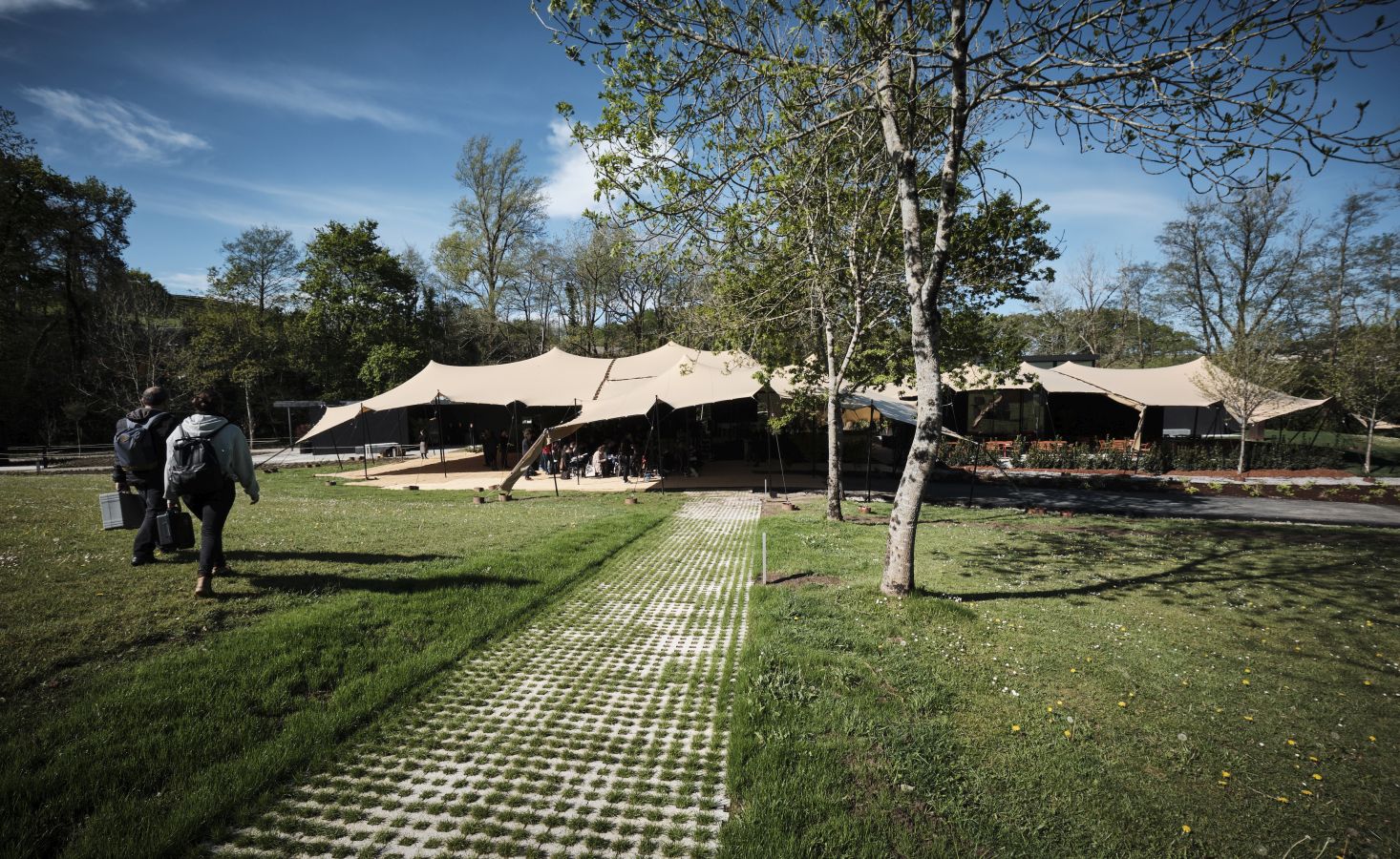 Los responsables del remodelado museo de Zabalaga presentan las nuevas instalaciones y la exposición inaugural antes de su reapertura al público