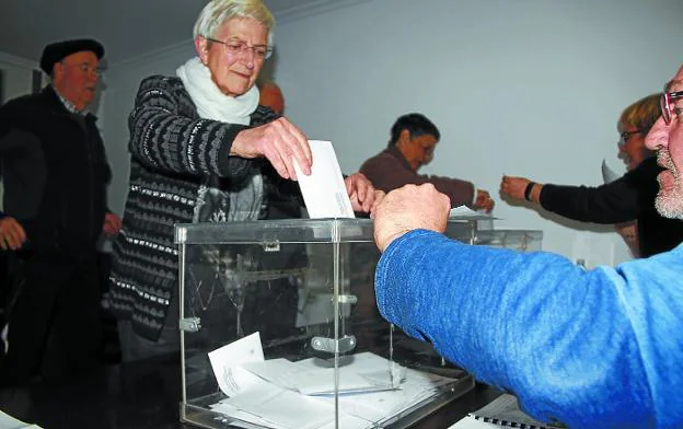 La participación en la votación del domingo en Itziar alcanzó el 54,5%. 