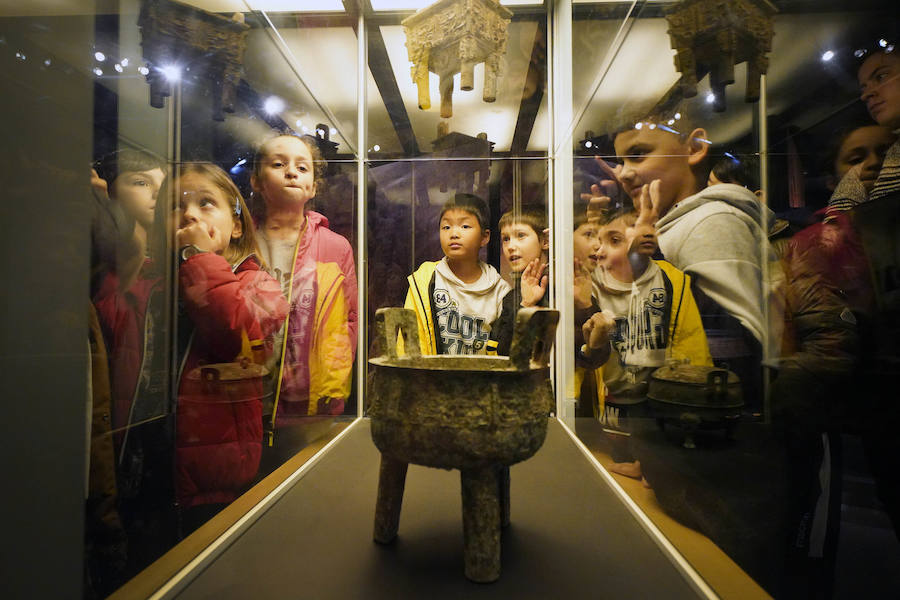 Un total de 530 escolares han visitado en Pasaia la exposición de los guerreros de Xian hasta la fecha.