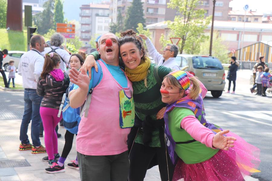 Mutrikutik goizeko 6ak aldera sartu ondoren, kostaldean zehar ibiliko da 21. Korrikaren lekukoa eskuz esku. Arratsaldean helduko da Donostiara eta bertan 42 kilometro egingo ditu auzo ezberdinetan. 