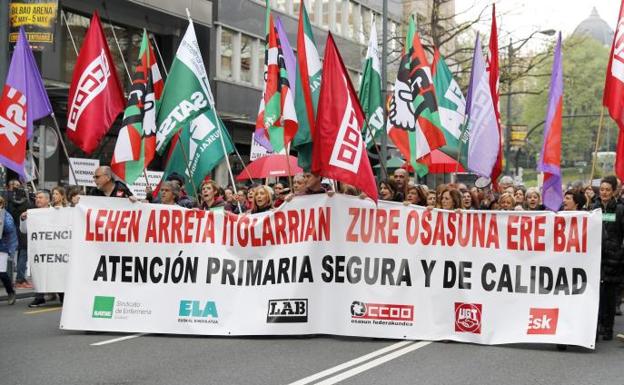 Manifestación en Bilbao de los trabajadores de Atención Primaria
