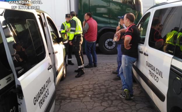 Control de drogas de la Agrupación de Tráfico de la Guardia Civil.