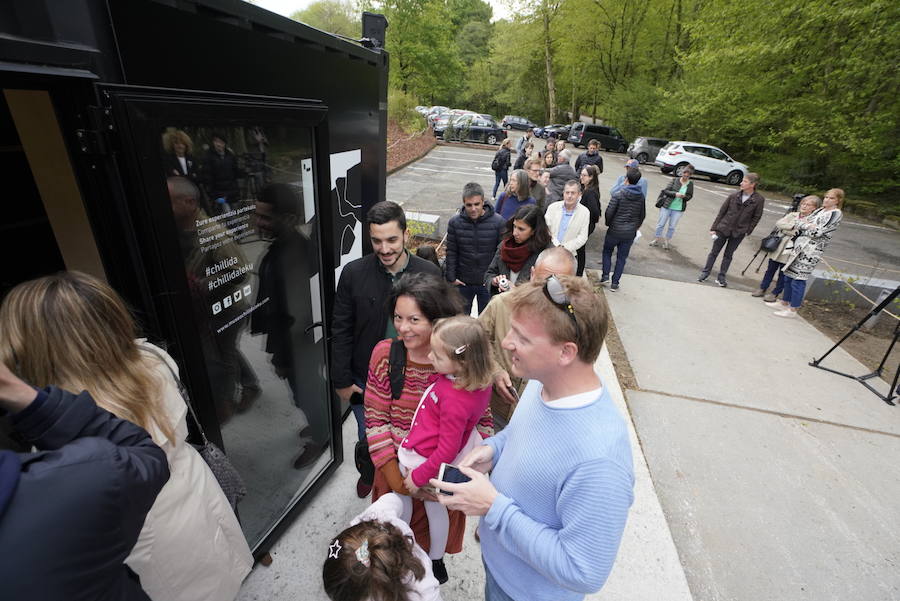 Un goteo incesante de visitantes vuelve a dar vida a Chillida Leku en la  apertura oficial al público  este miércoles