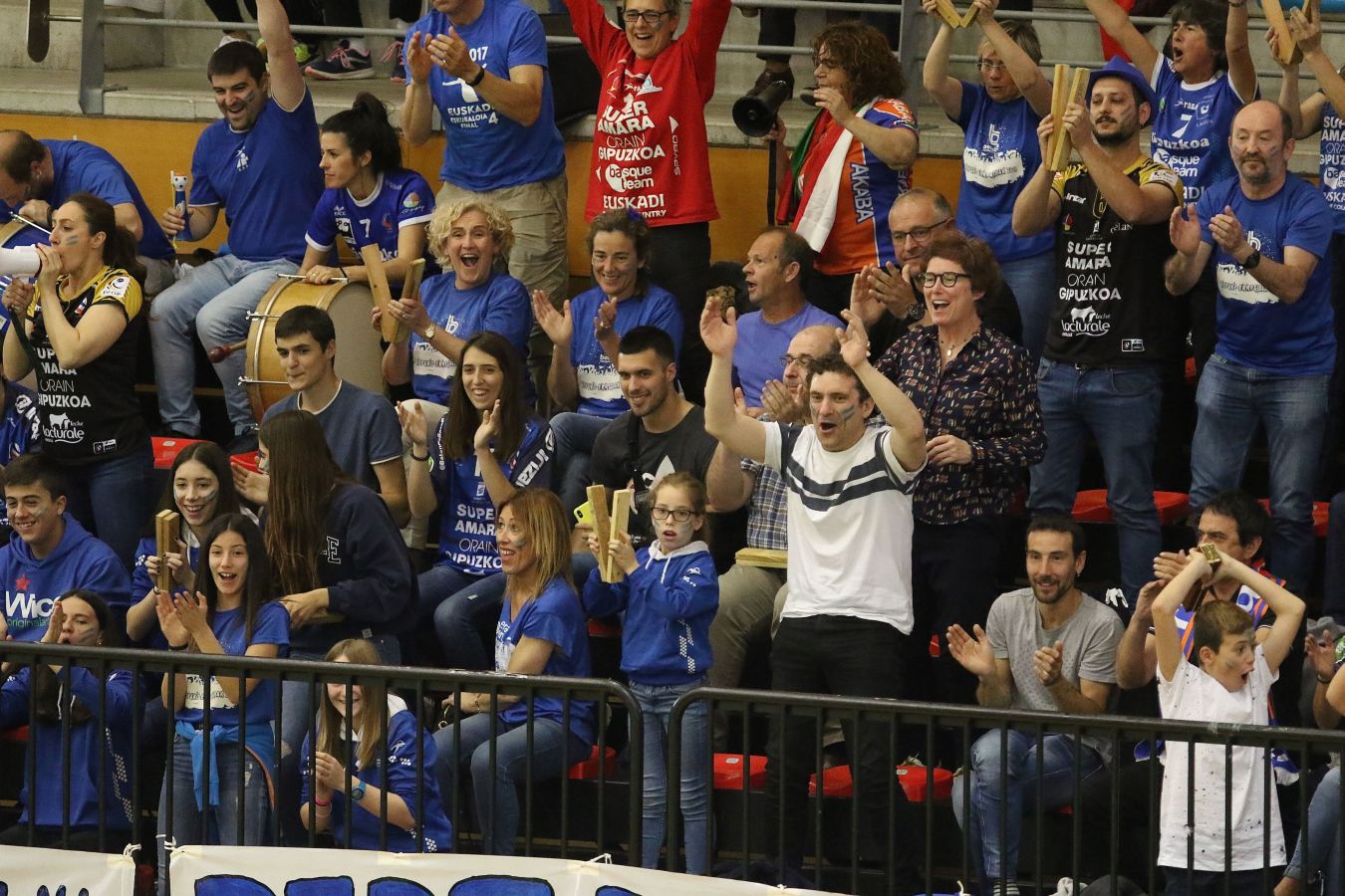 El Super Amara Bera Bera se ha adjudicado su sexta Copa de la Reina en la final al vencer al Aula Valladolid por 17-30. El partido lo ha dominado el conjunto guipuzcoano desde el primer minuto.