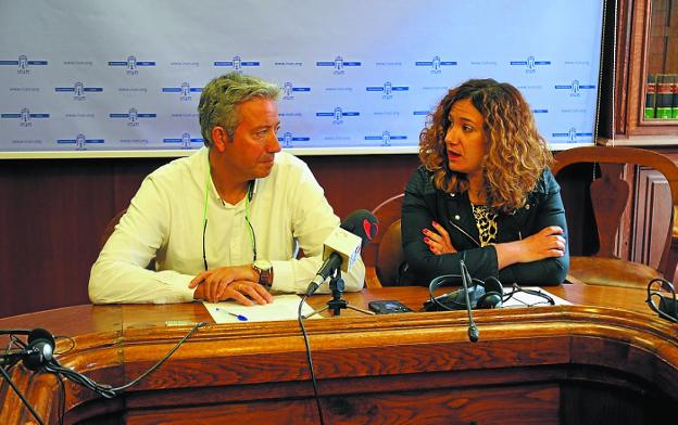 Pedro Alegre y Cristina Laborda, delegados de Sociedad de la Información y Obras, respectivamente.