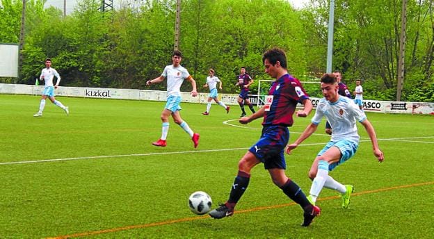 El Zaragoza logró el pase a la final ganando 1-0 al Eibar. 