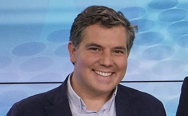 Íñigo Arcauz: «Casado puede lograr recuperar el centro derecha moderado»