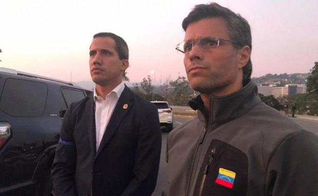 Guaidó y Leopoldo López lideran el alzamiento militar contra Maduro
