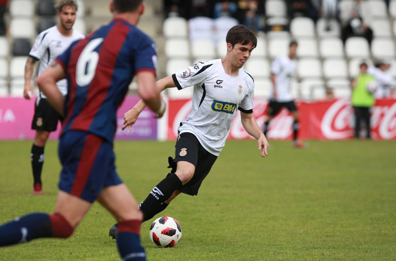 Los irundarras han derrotado por 2-0 al Vitoria en Gal.