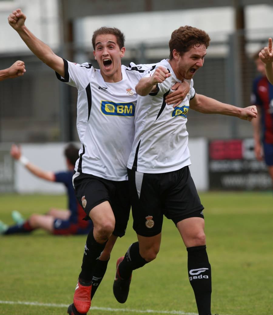 Los irundarras han derrotado por 2-0 al Vitoria en Gal.