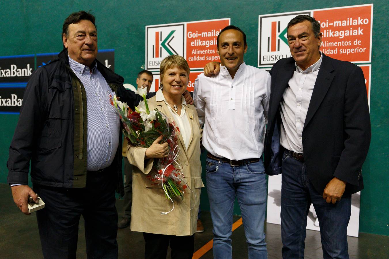 Juan Martínez de Irujo realizó el saque de honor. 