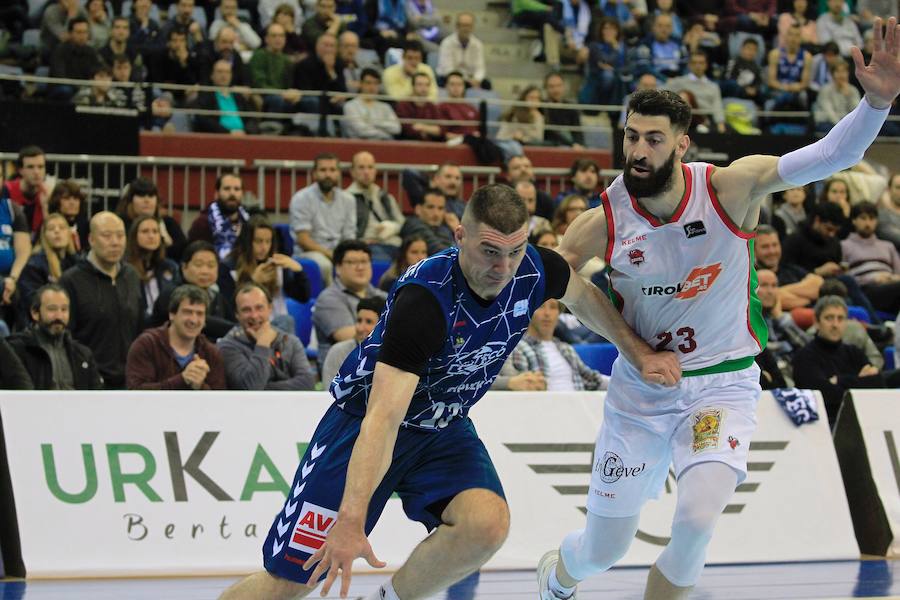 El GBC-Delteco ha perdido 77-87 ante el Baskonia en casa.