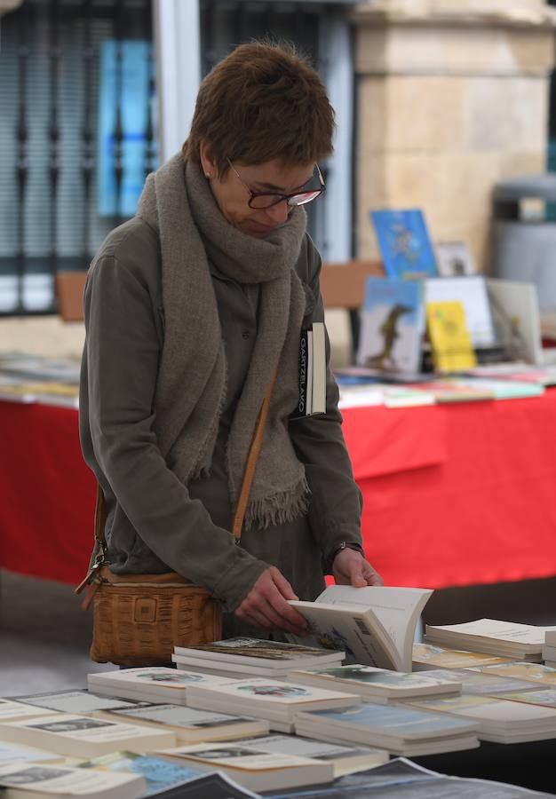 Literaturaren udaberriko plaza bilakatu du, beste behin, Literaturiak gipuzkoar kostaldeko udalerria. 'Maskara' du aurten ardatz jaialdiak, eta kontzeptu horri lotutako 'Zu naiz, ni zara', da leloa; Anjel Lertxundi omendu dute 'Otto Pette' eleberriaren 25. urteurrena ospatzeko. 