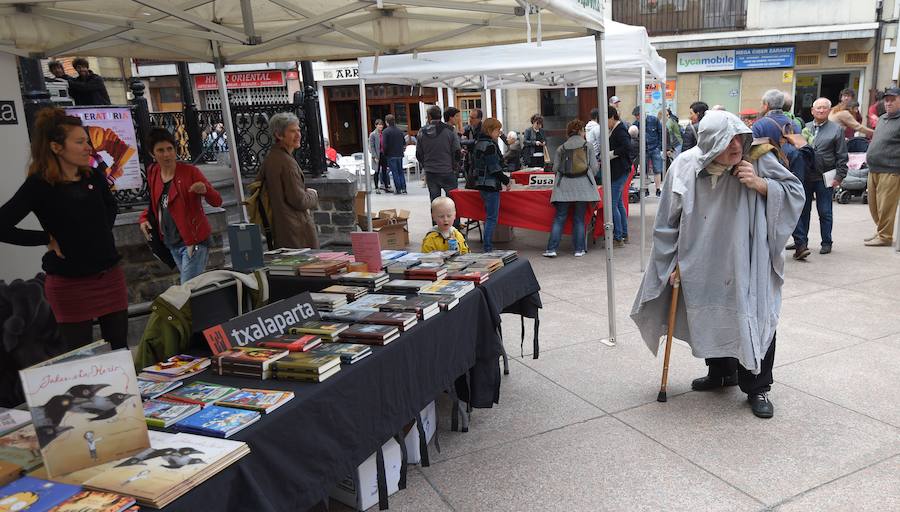 Literaturaren udaberriko plaza bilakatu du, beste behin, Literaturiak gipuzkoar kostaldeko udalerria. 'Maskara' du aurten ardatz jaialdiak, eta kontzeptu horri lotutako 'Zu naiz, ni zara', da leloa; Anjel Lertxundi omendu dute 'Otto Pette' eleberriaren 25. urteurrena ospatzeko. 