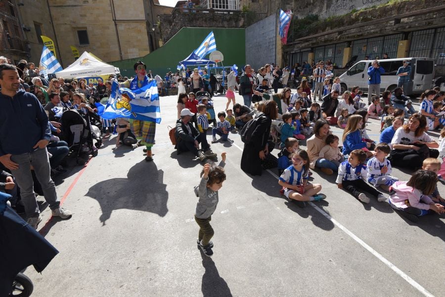 Niños y mayores se han acercado hasta la Trini para vivir la final de la Copa de la Reina 