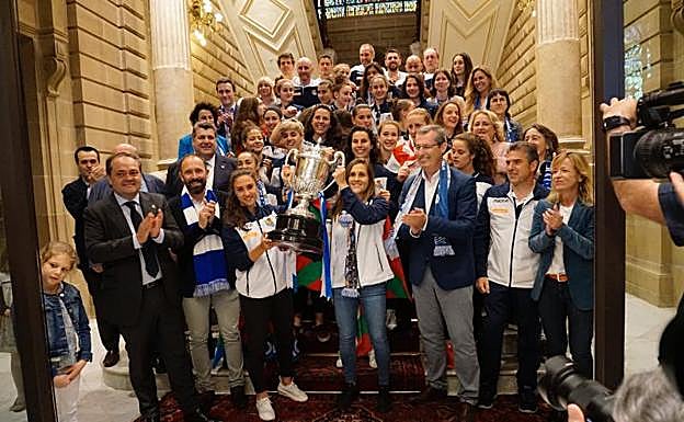 Recibimiento en la Diputación Foral de Gipuzkoa. 