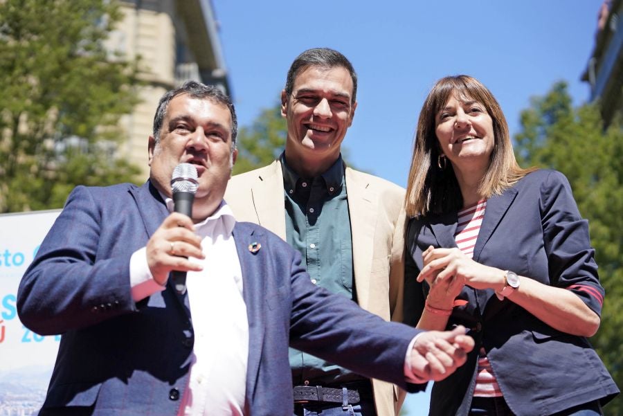 Sánchez ha participado en un acto electoral en San Sebastián junto con los candidatos a diputado general de Gipuzkoa, Denis Itxaso, y a la Alcaldía de la capital guipuzcoana, Ernesto Gasco,