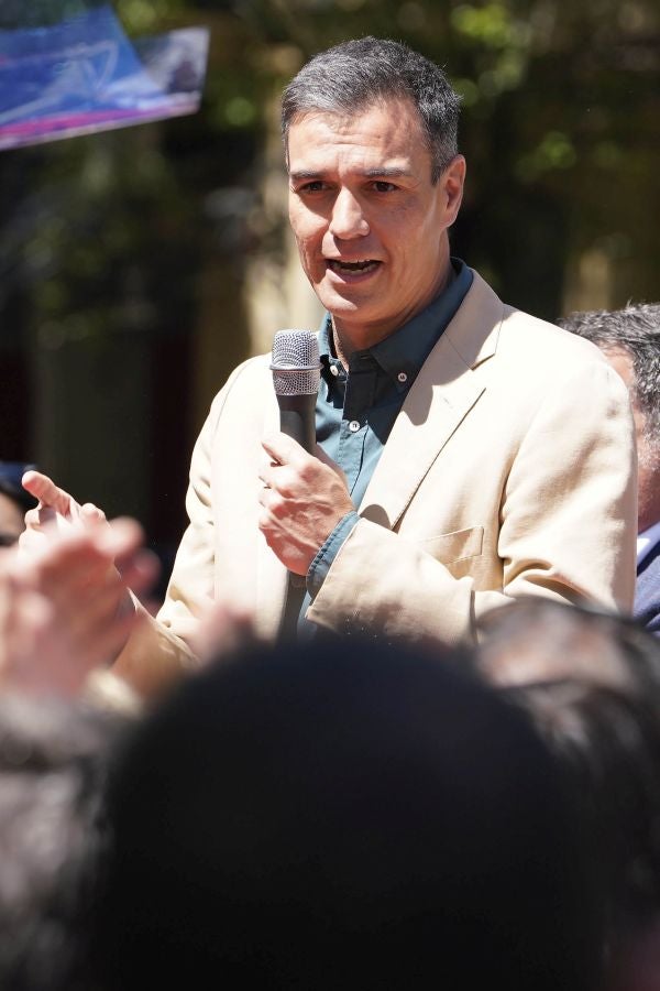 Sánchez ha participado en un acto electoral en San Sebastián junto con los candidatos a diputado general de Gipuzkoa, Denis Itxaso, y a la Alcaldía de la capital guipuzcoana, Ernesto Gasco,