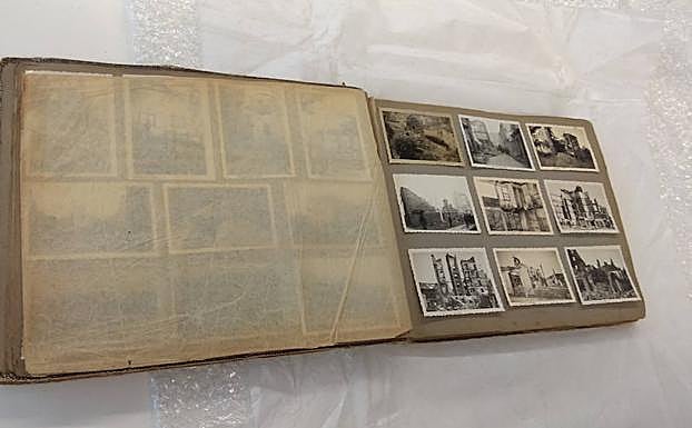 Una página del 'álbum de la Guerra'.