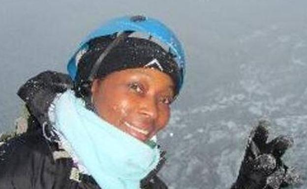 La sudafricana Saray Khumalo, primera mujer negra africana en subir el Everest