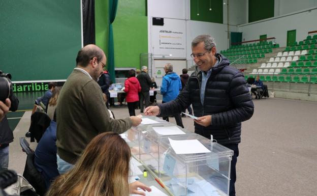 Markel Olano ha votado en Hondarribia