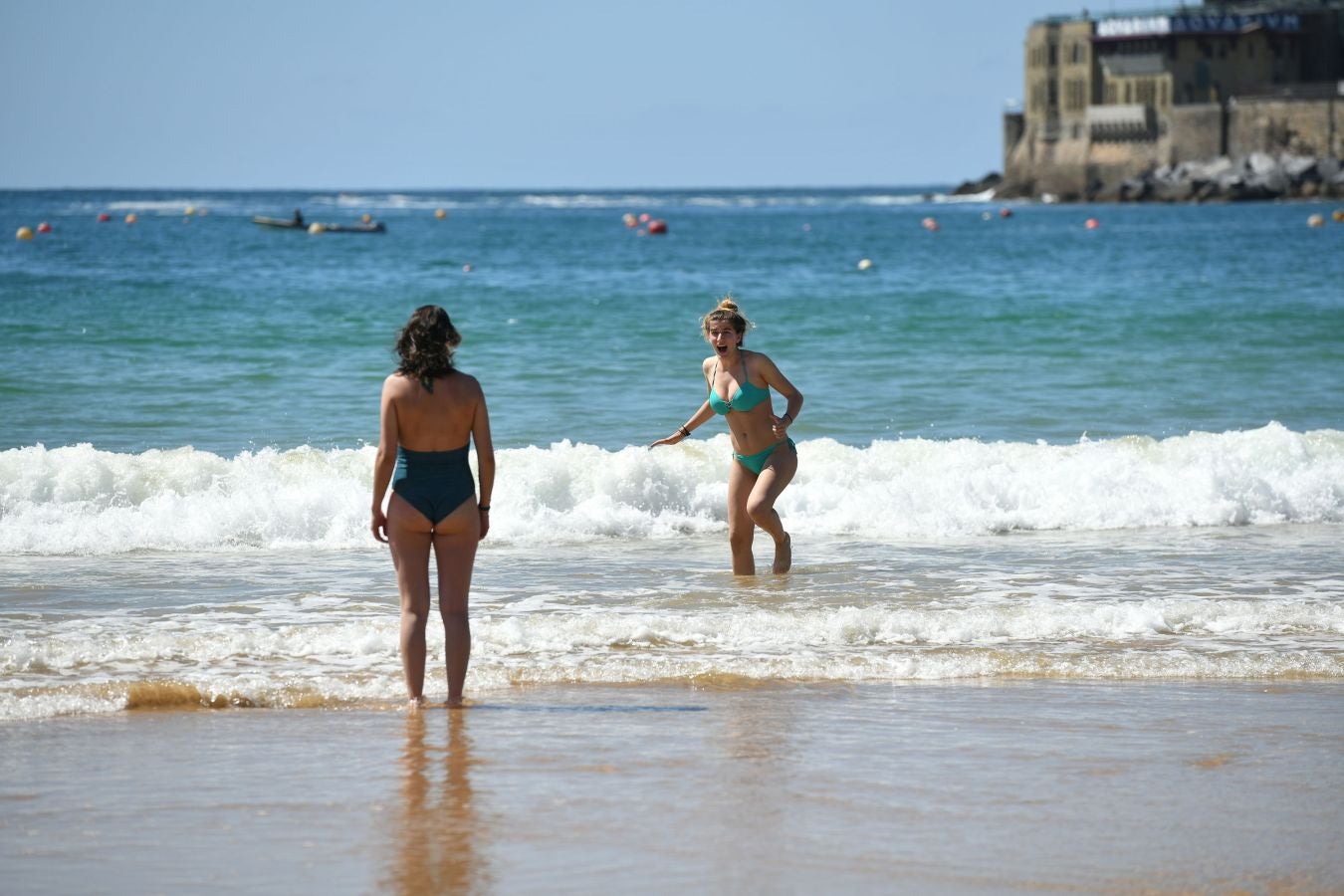 El sol luce en San Sebastián tras varias jornadas de lluvia