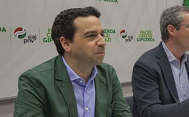 Lasa apuesta por un Gobierno foral «fuerte y sólido»