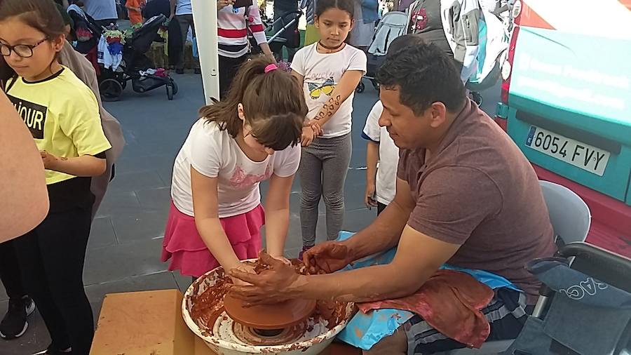 Este viernes ha comenzado una nueva edición del festial Olatu Talka que llena las calles de San Sebastián de actividades y eventos para todos los públicos