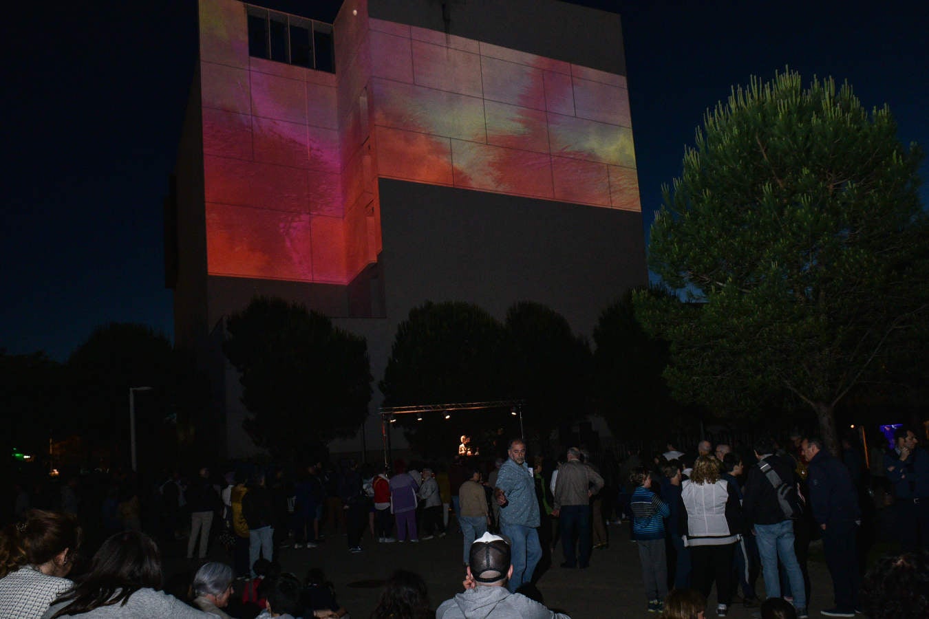 Este viernes ha comenzado una nueva edición del festial Olatu Talka que llena las calles de San Sebastián de actividades y eventos para todos los públicos