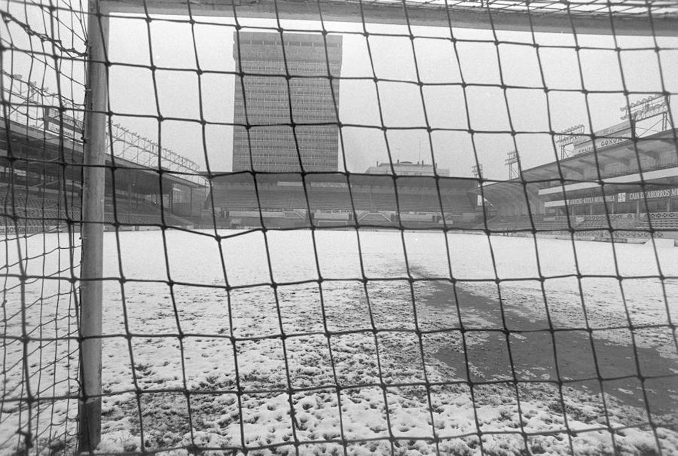 Se cumplen 20 años de que comenzara la demolición de Atotxa, hojar de la Real Sociedad hasta 1993 durante más de ochenta años.