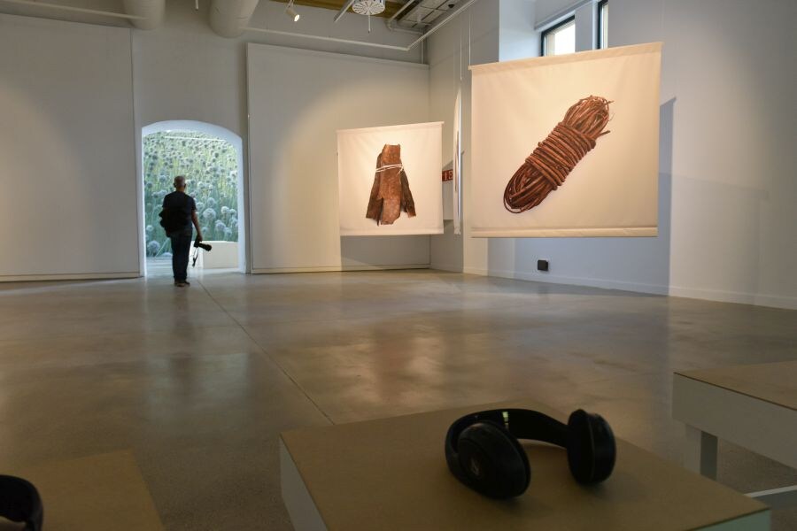 Tabakalera inaugura las exposiciones de verano con dos muestras dedicadas a la artista estadounidense Jumana Manna y al suizo Uriel Orlow.