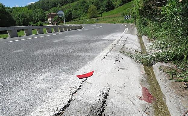 Lugar del accidente en la GI-627 en el que ha fallecido un motorista